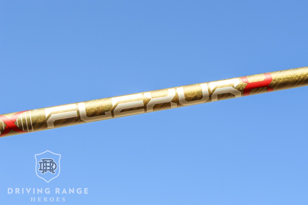 Kevlar EXO tech at work, the @kinetixxgolf FlexurX filters out harsh vibrations while keeping the feedback crisp and delivering premium stability in a very playable profile. ⛳️ Read the review here: https://drivingrangeheroes.com/kinetixx-flexurx-shaft-review/ 
.
.
#golf #golflife #kinetixxgolf #golfreview #instagolf