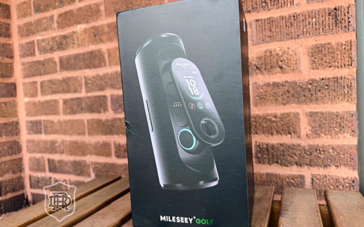 The @mileseeygolf GeneSonic Pro features a detachable GPS handheld that works totally independent of your phone. No apps, no subscriptions, just great sound and accurate yardages. Read the full review at the link in bio.
.
.
#golf #golflife #golfreview #golftech #instagolf